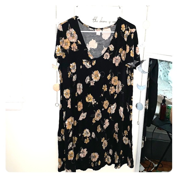 Mossimo Supply Co. Dresses & Skirts - Fall/spring/summer dress!